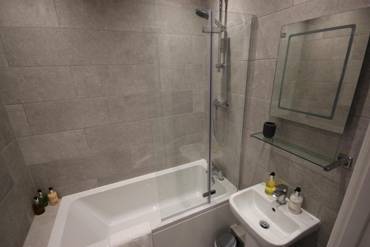 Park View Two-Bedroom Apartment Бат Экстерьер фото