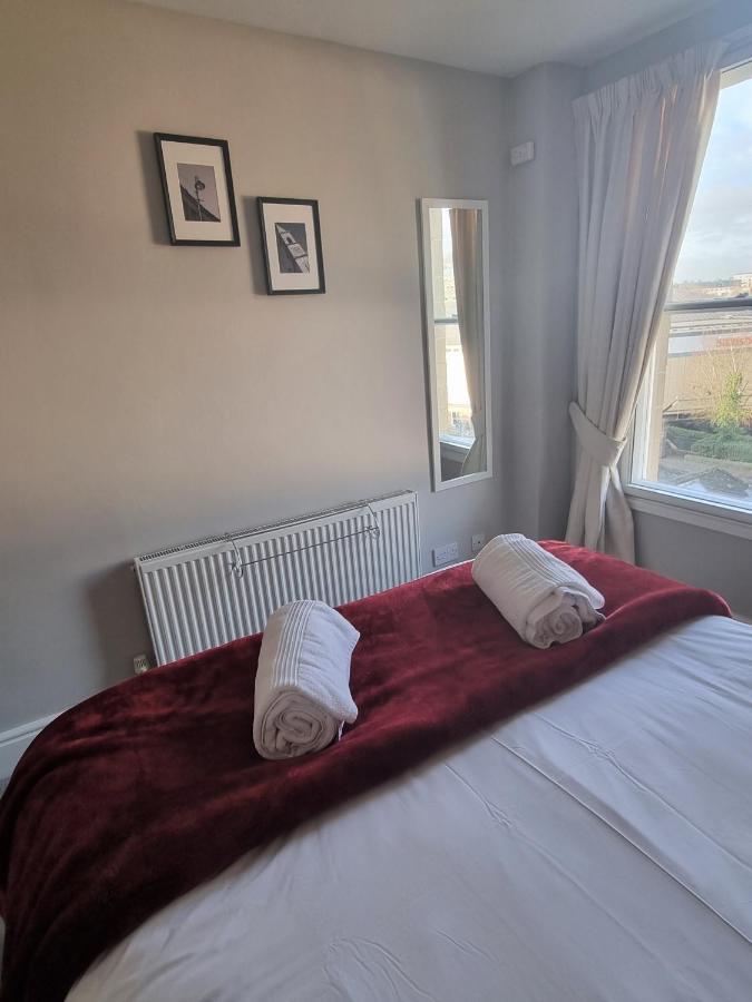 Park View Two-Bedroom Apartment Бат Экстерьер фото