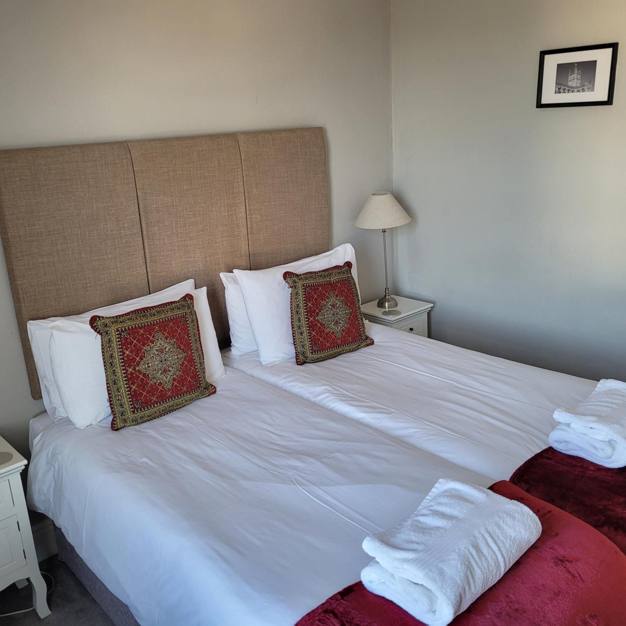Park View Two-Bedroom Apartment Бат Экстерьер фото